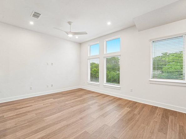 200 W 56th ST 2103, Austin TX 78751