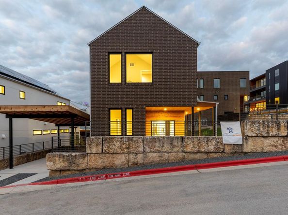900 S 2nd ST 23, Austin TX 78704
