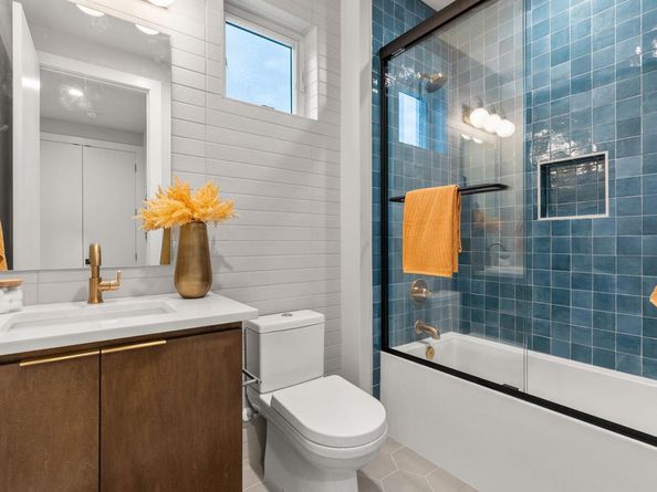 900 S 2nd ST 23, Austin TX 78704