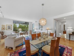 210 Lee Barton DR 401, Austin TX 78704