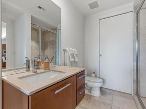 210 Lee Barton DR 401, Austin TX 78704