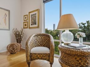 210 Lee Barton DR 401, Austin TX 78704