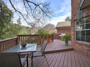 2716 Hillview Green LN, Austin TX 78703