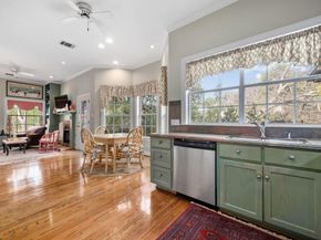 2716 Hillview Green LN, Austin TX 78703