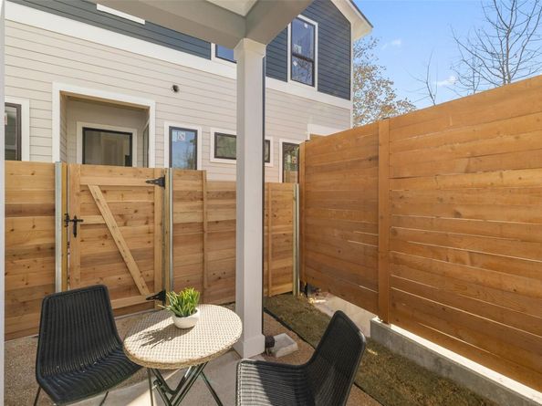 2707 Dulce LN 15, Austin TX 78704