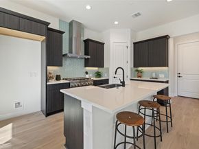 2707 Dulce LN 15, Austin TX 78704