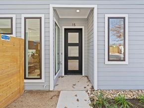 2707 Dulce LN 15, Austin TX 78704