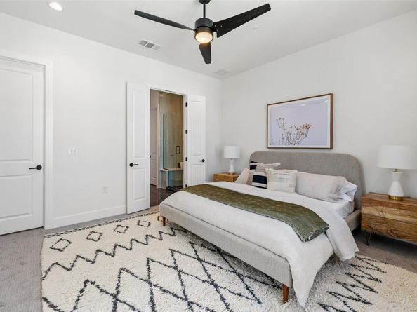 2707 Dulce LN 15, Austin TX 78704
