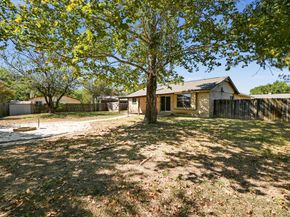 903 Rolling Green CIR, Round Rock TX 78664