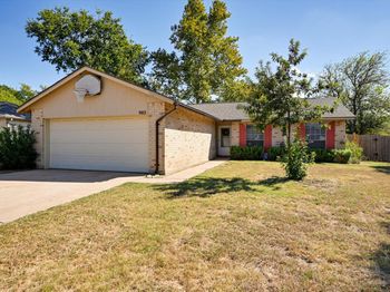 903 Rolling Green CIR
