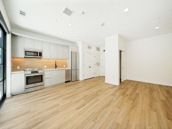 4315 S Congress Ave 220, Austin TX 78745