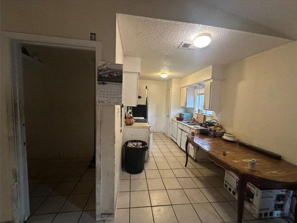 7221 Ellington CIR, Austin TX 78724