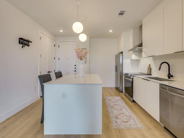 1701 Simond Ave 524, Austin TX 78723