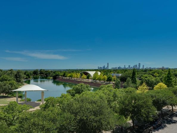 1701 Simond Ave 524, Austin TX 78723