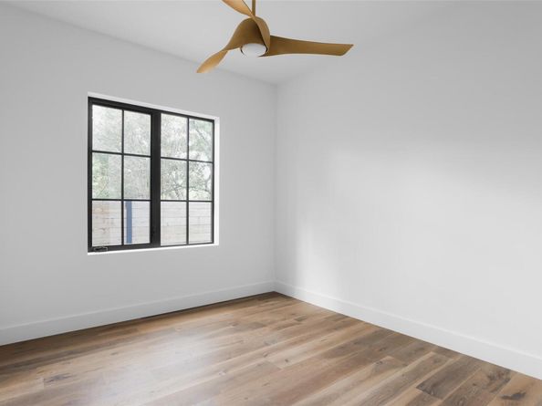 2905 Oak Park DR, Austin TX 78704
