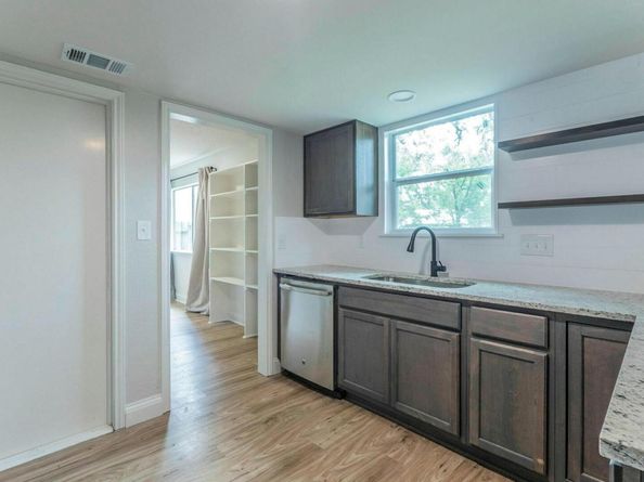 1623 Peachtree Valley DR, Round Rock TX 78681