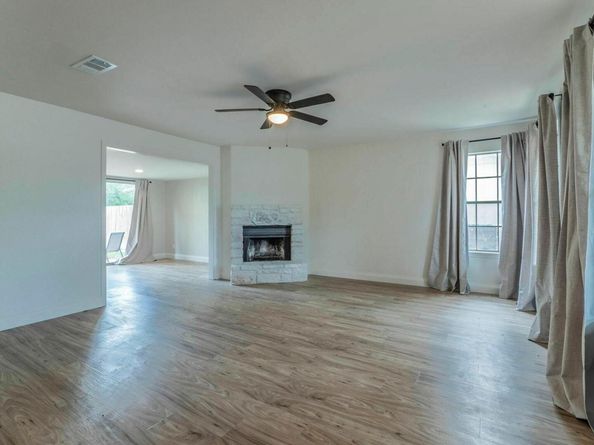 1623 Peachtree Valley DR, Round Rock TX 78681