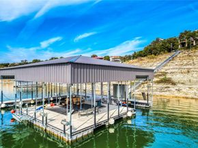 18405 Lakepoint CV, Point Venture TX 78645