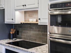 18405 Lakepoint CV, Point Venture TX 78645