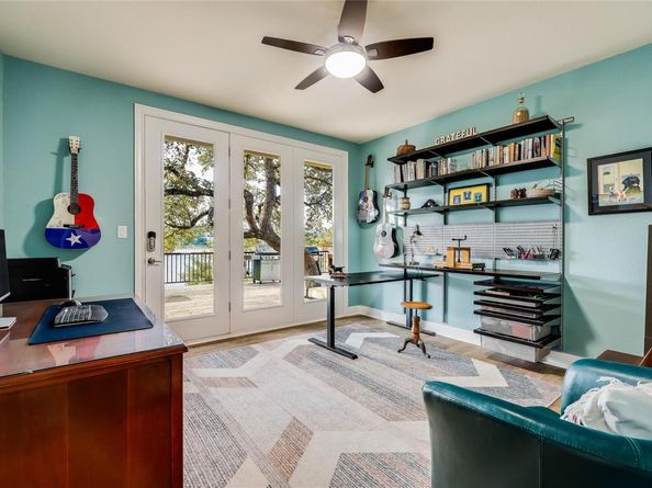 18405 Lakepoint CV, Point Venture TX 78645
