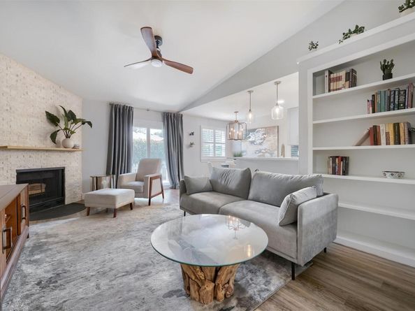1601 Faro DR 2401, Austin TX 78741