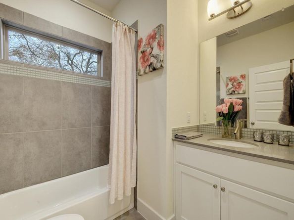 720 Pedernales ST B, Austin TX 78702