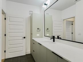 2500 Longview ST 318, Austin TX 78705