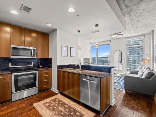 360 Nueces ST 2808, Austin TX 78701