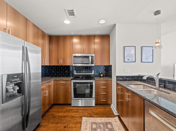360 Nueces ST 2808, Austin TX 78701