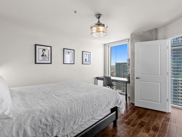 360 Nueces ST 2808, Austin TX 78701