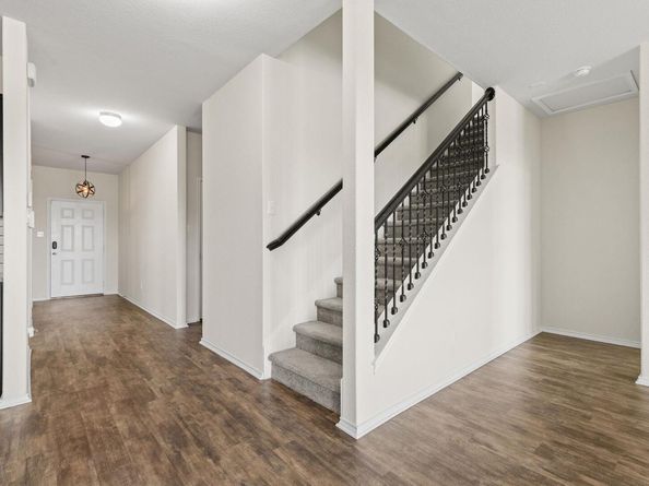 709 Hummingbird LN, Leander TX 78641