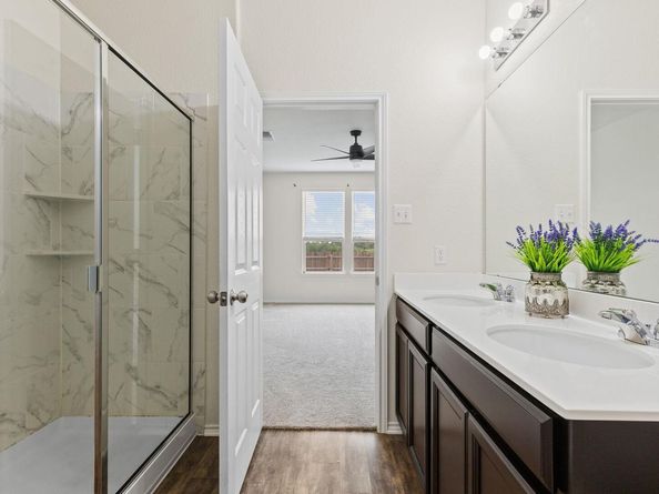 709 Hummingbird LN, Leander TX 78641