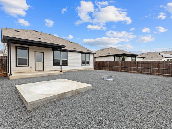 709 Hummingbird LN, Leander TX 78641