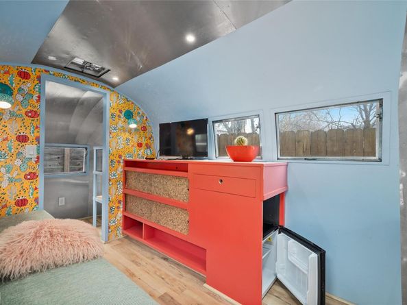1191 Chicon ST, Austin TX 78702