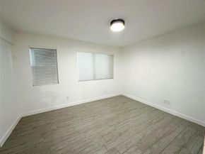1307 Norwalk LN 102, Austin TX 78703