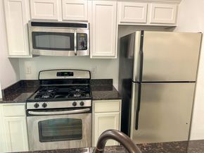1307 Norwalk LN 102, Austin TX 78703