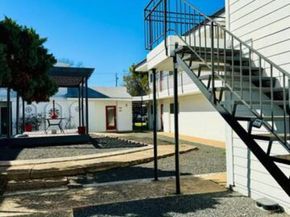 1313 E 52nd ST 101, Austin TX 78723