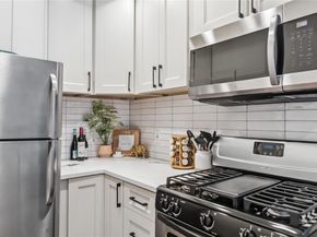 1313 E 52nd ST 101, Austin TX 78723