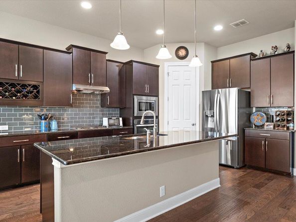 21912 Rock Wren RD, Spicewood TX 78669