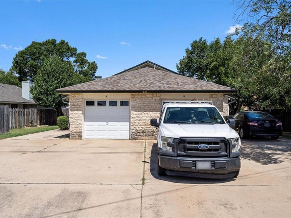 621 Luther DR, Georgetown TX 78628