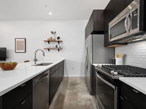 1931 E 38 1/2 St 43, Austin TX 78723