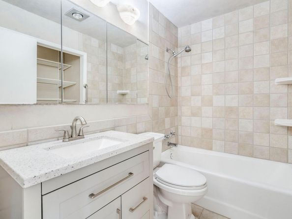 3815 Menchaca RD 19, Austin TX 78704