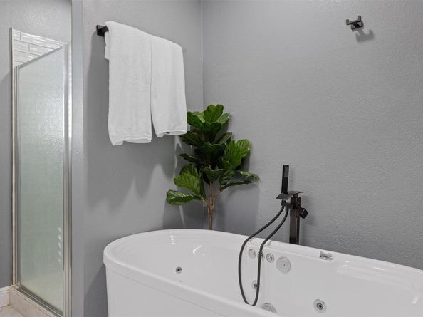 21220 Derby Day Ave, Pflugerville TX 78660