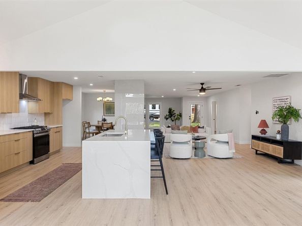 6809 Willamette DR, Austin TX 78723