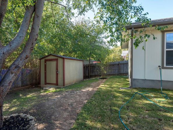 7307 Thannas WAY, Austin TX 78744