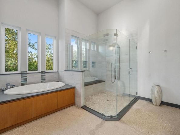 4004 Sugarloaf DR, Austin TX 78738