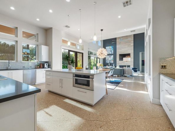 4004 Sugarloaf DR, Austin TX 78738