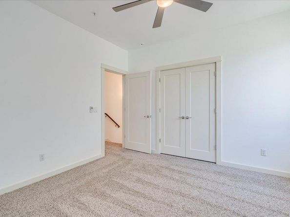 4006 Valley View RD B, Austin TX 78704