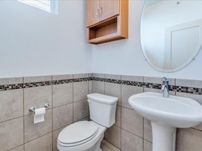 4006 Valley View RD B, Austin TX 78704
