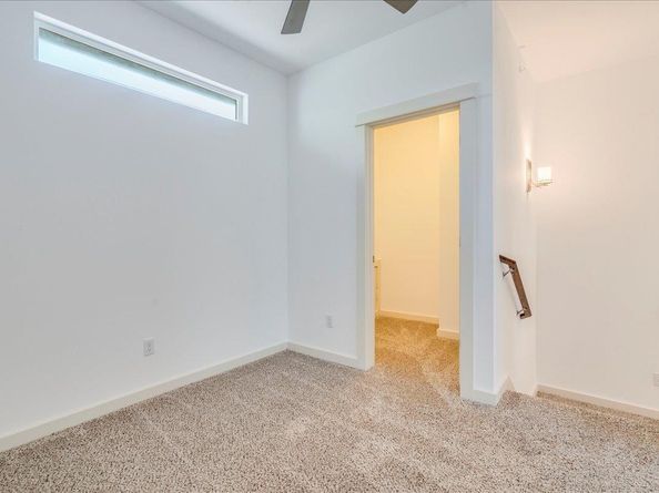 4006 Valley View RD B, Austin TX 78704